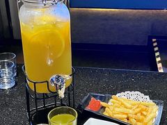 -K+全国连锁KTV(绿地缤纷天地店)