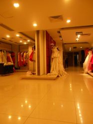 -现代经典婚纱摄影(光明北路尊荣总店)