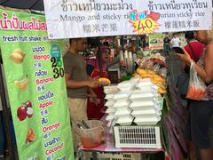 -芒果糯米饭摊子