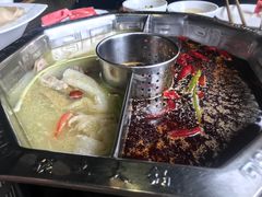 -佬土鹅肠火锅(中建大观店)