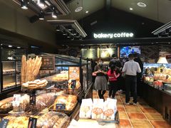 面包甜点陈列柜-红跑车蛋糕世界(清江路店)