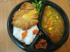 -全家便利店(上海南站站店)