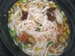 -花溪巷牛肉粉(泉城路店)