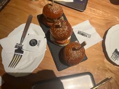 -三勾JJJ Burger&Coffee(梅溪湖店)