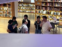 -新华文创·光的空间