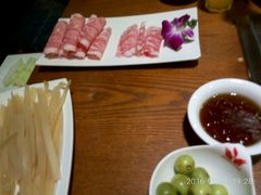 -洪焱重庆老火锅(万福花园店)