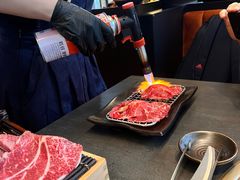 -铭牛烧肉·和牛海鲜自助(高新月牙湖店)