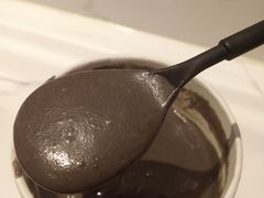黑糯米黑芝麻糊-甜心闲生传统手工冰粉(太古里店)