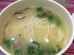 -香巴拉云南餐厅(华莱坞店)