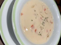 奶油海鲜汤-萨莉亚意式餐厅(杭州滨江天街店)