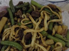 -金扁豆酱肉焖面
