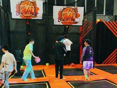 -嗨翻Hi-Fun竞技主题乐园·蹦床亲子生日轰趴(国光1937店)