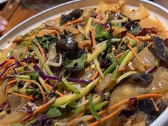 -人民公社铁锅炖·东北菜(卫国道店)