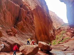 -天山神秘大峡谷