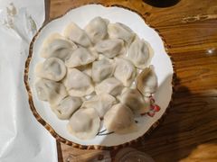 -东来菜馆•手抓海鲜家常菜•海鲜锅贴(鸽子窝店)