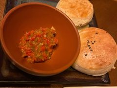 餐前面包配自制辣椒酱-Tajine Moroccan塔金摩洛哥中东餐厅