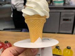 原味牛奶冰淇淋-OUR Bakery(三里屯太古里店)
