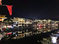 -临江餐馆二楼美食部落