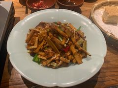 竹笋炒腊肉-丹江渔村(首都机场店)