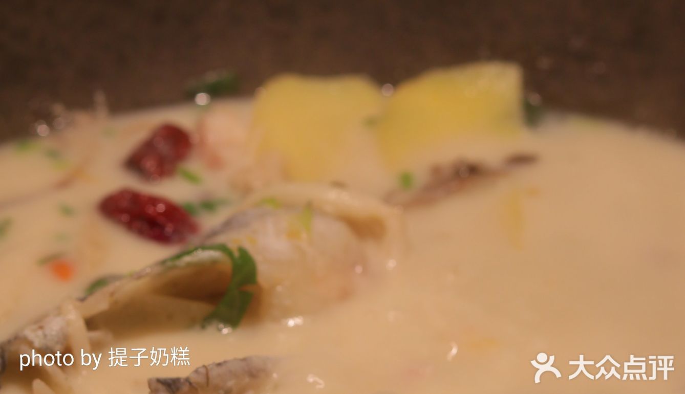 味道一般又有d貴嘅雲南蒸汽石鍋魚