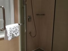 -上海中航虹桥机场泊悦酒店