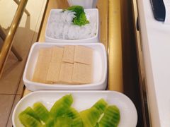 -左庭右院鲜牛肉火锅(金山万达店)