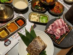 -草家酱蟹炭火烤肉店(珲春南路一店)