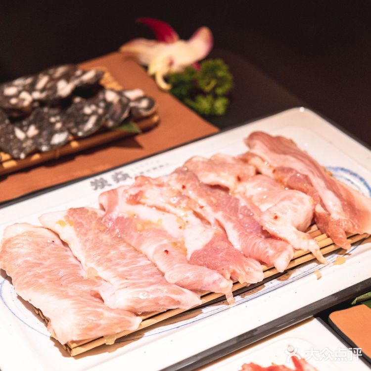 广州地道炭火烤肉，借机熏烤一下浪漫情人节