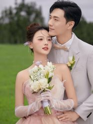 -樱花婚纱摄影
