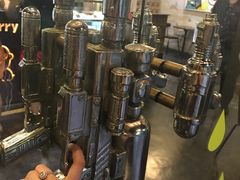 -莓园冰淇淋店