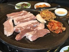 黑猪肉-Dombe豚(黑猪肉街店)