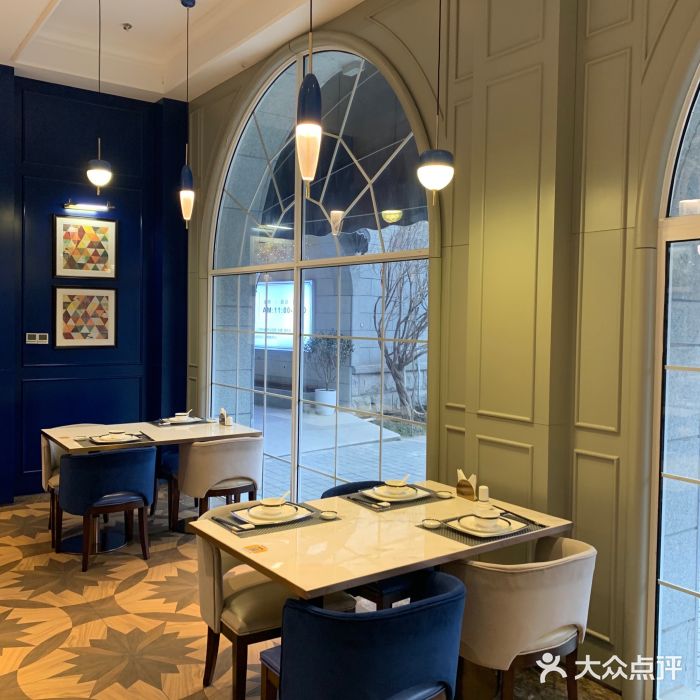 欧玛仕红酒廊(欧风花街店)图片