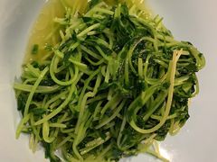 清炒豌豆苗-羲和雅苑•北京烤鸭(平安国际金融中心店)