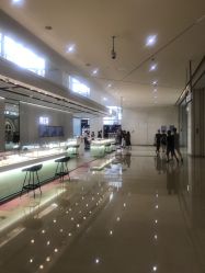 -潮宏基珠宝旗舰店(苏宁广场店)