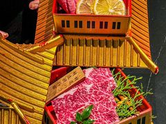 -山川小町·极番烧肉(新地假日广场店)
