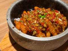 石锅香辣鸡爪-新太二·鲜料川菜(晶耀前滩店)
