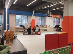 -悦动体能篮球羽毛球网球(三里河店)