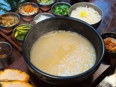 -银米·云南传统过桥米线(双廊黑金冠店)
