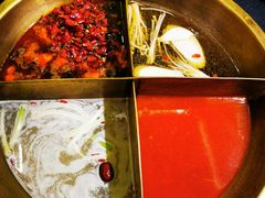 -沸炉重庆老火锅(军事博物馆店)