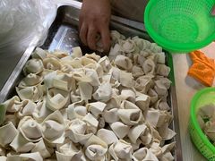 -周震馄饨