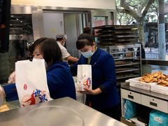 -上海哈尔滨食品厂(汇联商厦店)