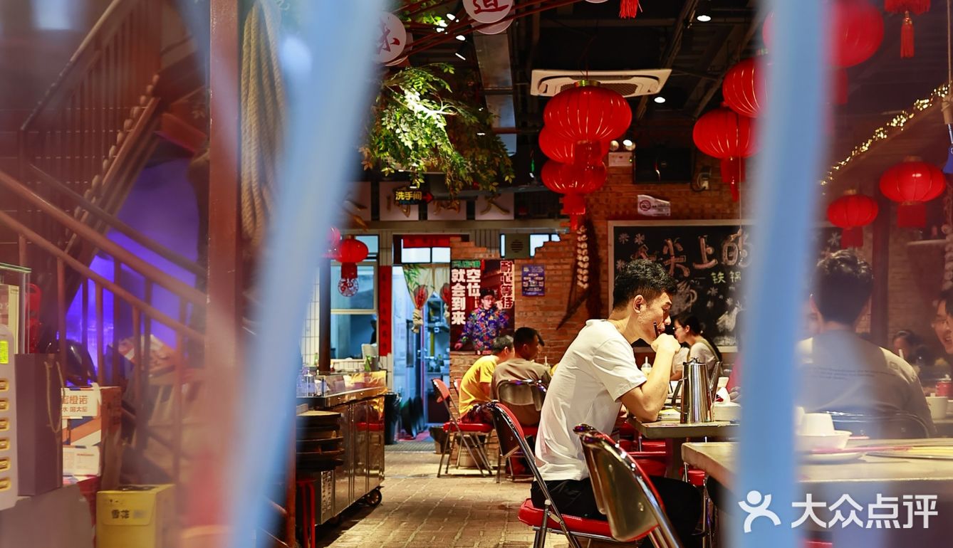 上海｜被东北朋友带来吃的铁锅炖。。。香😭了！