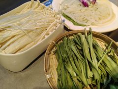 -生活如沸·顺德水牛奶火锅(人民广场店)