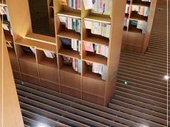 -新华文创·光的空间