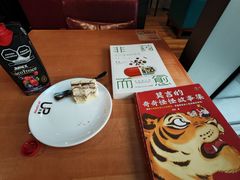 -西西弗书店&矢量咖啡(凯德晶萃广场店)