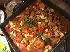 馋嘴牛蛙锅-蜜桃餐厅·江浙融合菜(荟聚购物中心店)
