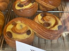 -VERIE BAKEHOUSE