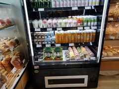 面包甜点陈列柜-巴黎贝甜(右安门店)