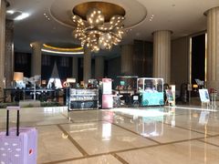 -天津京基皇冠假日酒店