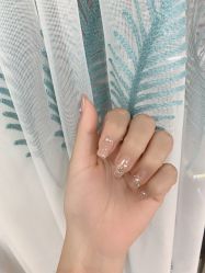 -小羽毛美甲美睫